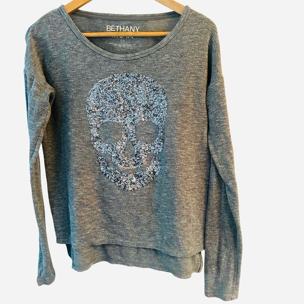 BETHANY MOTA Sequined Skull shirt Grey/Silver Fairy Goth, Skull Halloween, sz sm